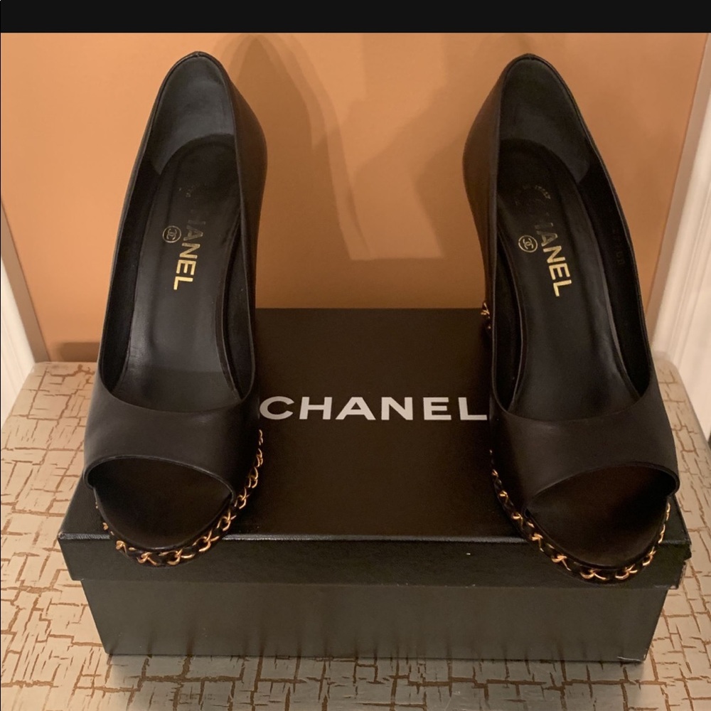 CHANEL WEDGE